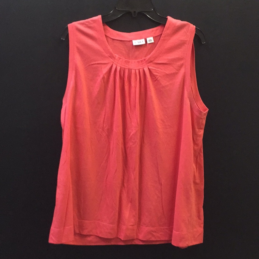 XL Cato Sleeveless Shirt.